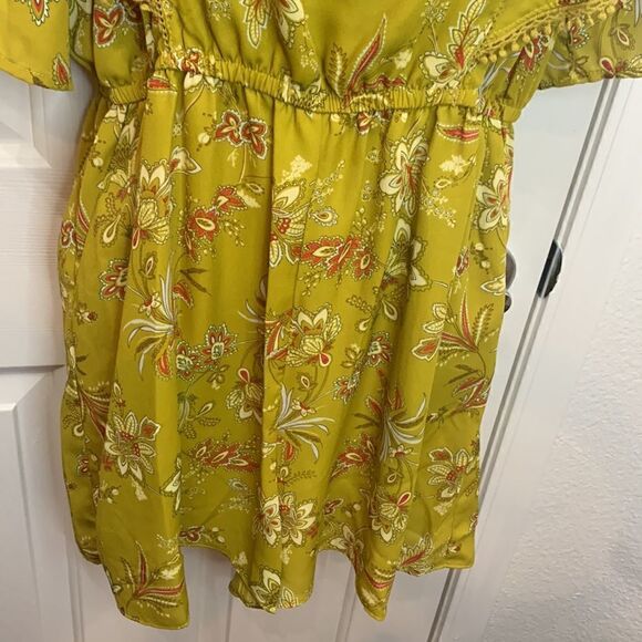 C & V Chelsea & Violet Size Medium Square Neck Green Red Shorts Tue Back Romper - Picture 6 of 12